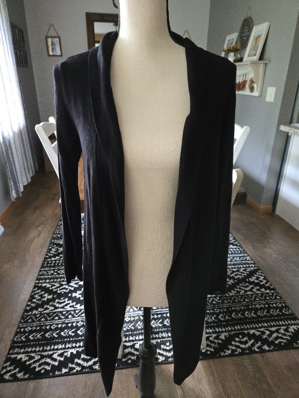 Small Stacatto Cardigan